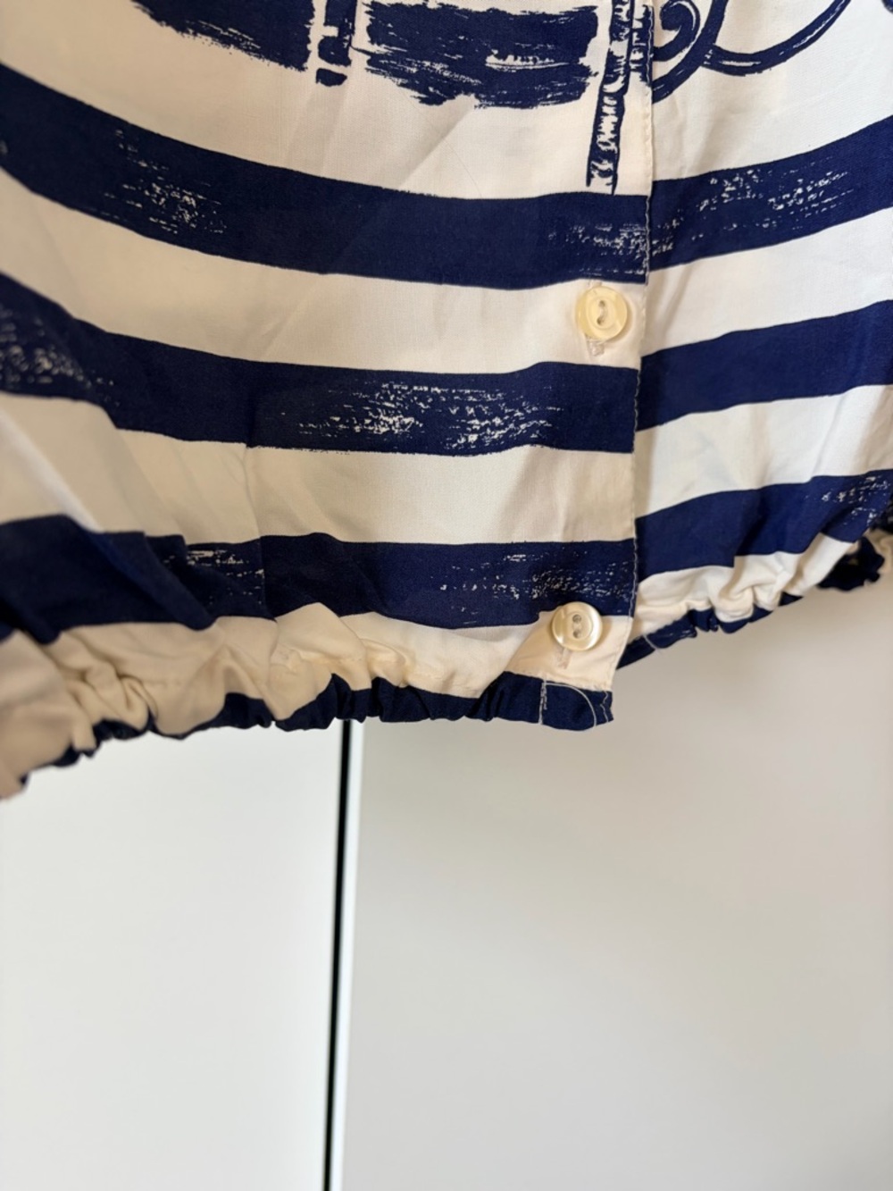 Upcycled Navy & White Palm-Print Button Front Top♻️ - Picture 4 of 4